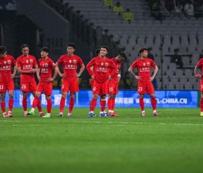 体育娱乐-上港提前宣布退出争冠行列？5轮积分距离榜首差10分，又逢伤病潮|上海海港|加布里埃尔·巴尔博扎|主力|加布里埃尔-保利斯塔|上海申花足球俱乐部_新浪体育_新浪新闻