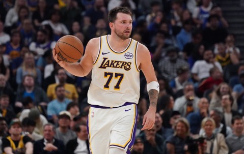 官方网站-追梦：一些说东契奇比赛没眼看的人 跟说解雇尼科的是同一批人