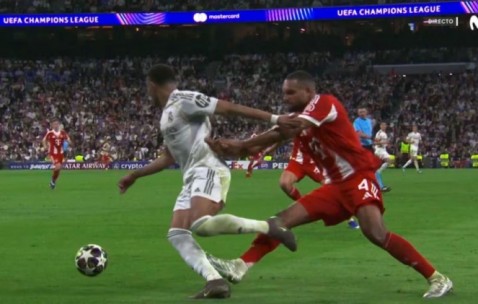 官方网站-龙赛罗：裁判嫉妒皇马！VAR有什么用 马丁红牌被取消而塔没被罚下