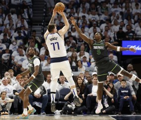 湖记：东契奇昨天的表现让人想到了24年季后赛对阵森林狼的G5